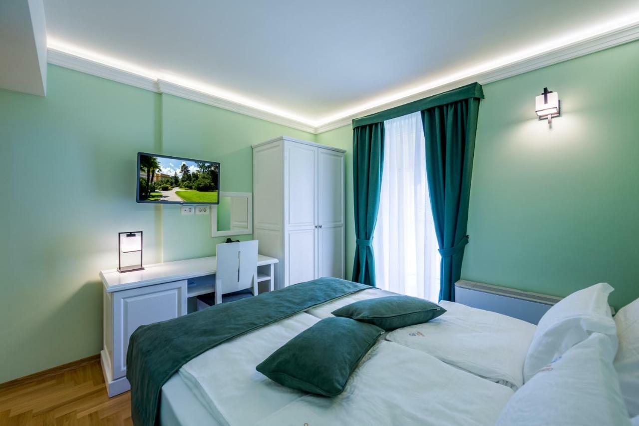 Hotel Domino Abbazia Esterno foto