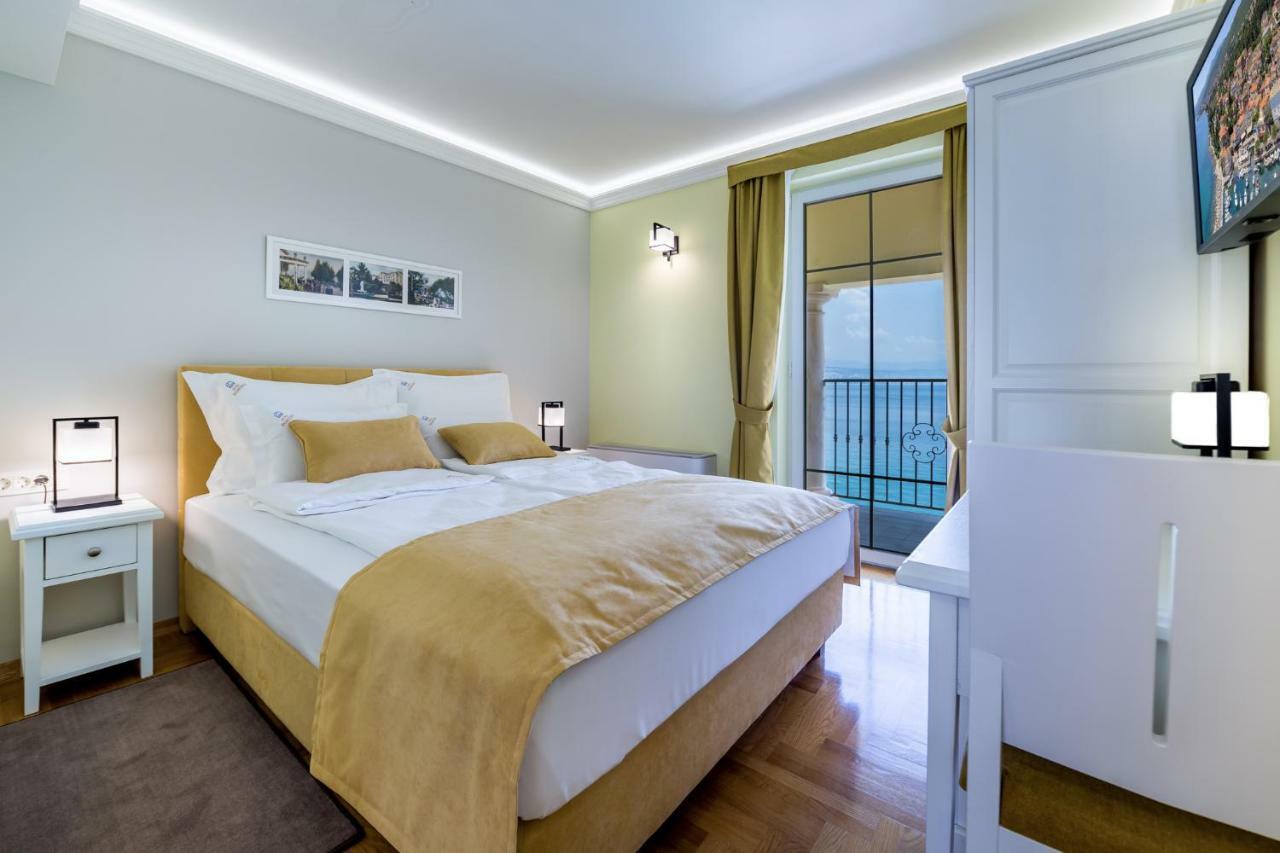 Hotel Domino Abbazia Esterno foto